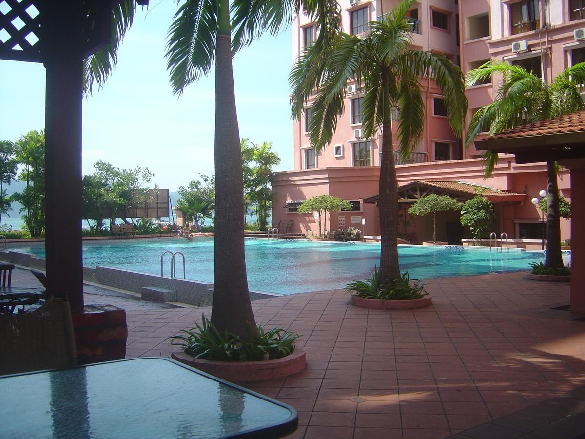 Marina Condominium Holiday Homestay Kota Kinabalu Buitenkant foto